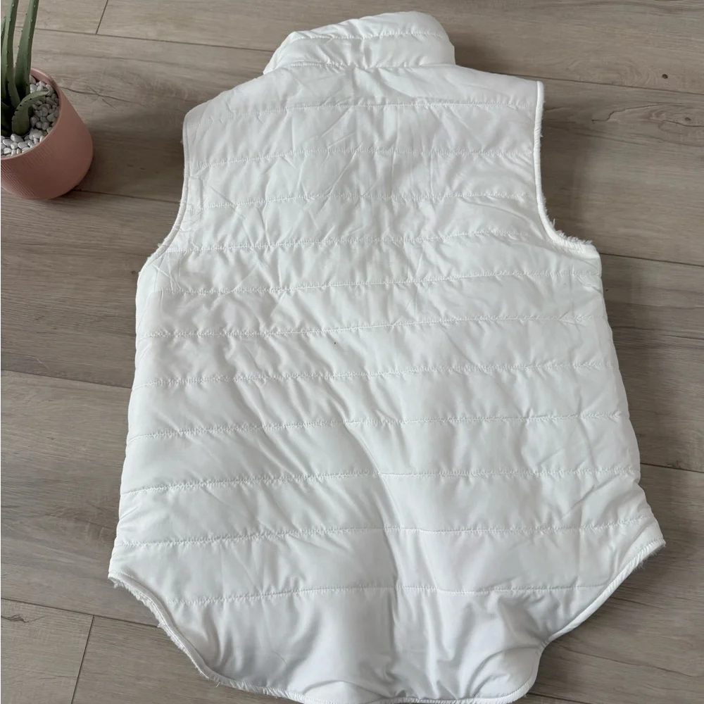 NWT WOMENS FREELY
CHLOE SHERPA VEST
SUGAR SWIZZLE size Medium white - Picture 6 of 6